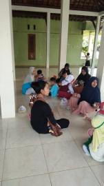 Penimbangan Balita di Dusun Kepil Bandung Upaya Memantau Pertumbuhan Anak